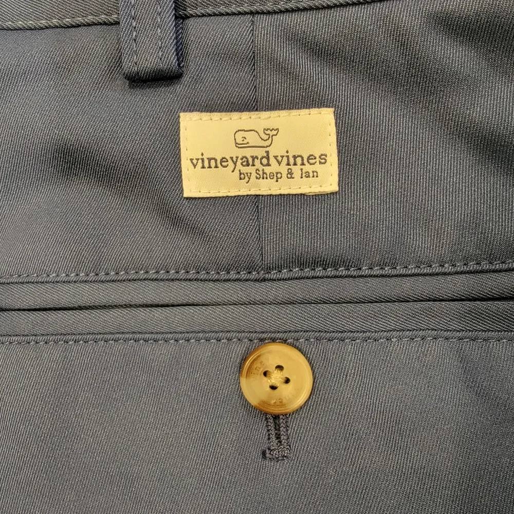 Vineyard Vines 8" Blue Shorts Size‎ 38 - Picture 3 of 6